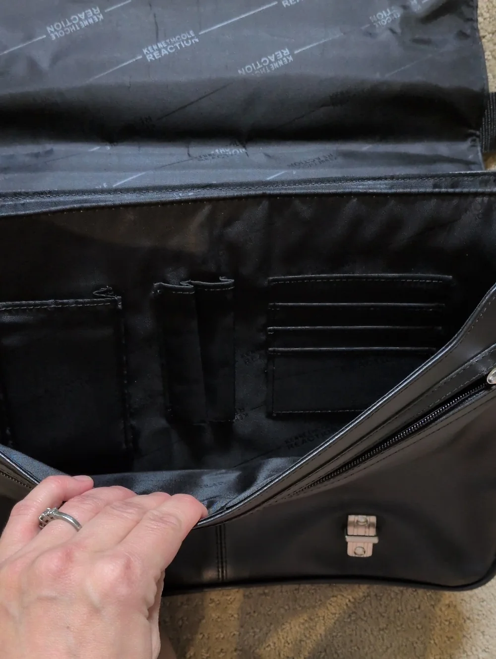 Kenneth Cole Black Leather Messenger Bag Briefcase